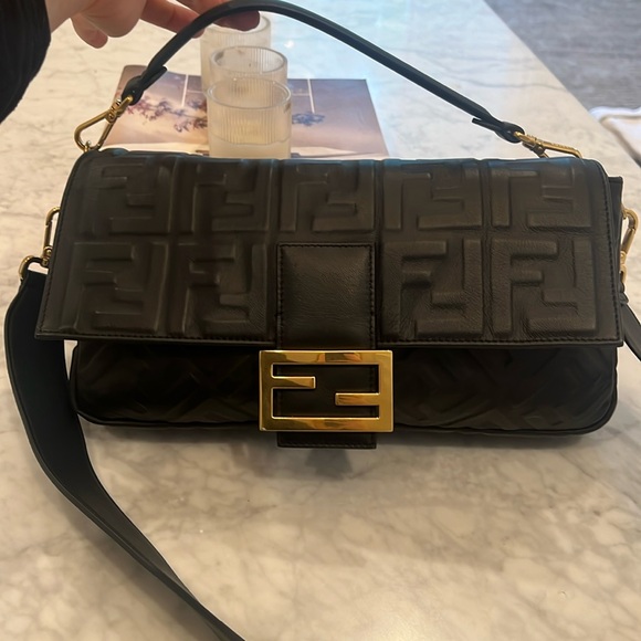Fendi Baugette - Picture 1 of 15
